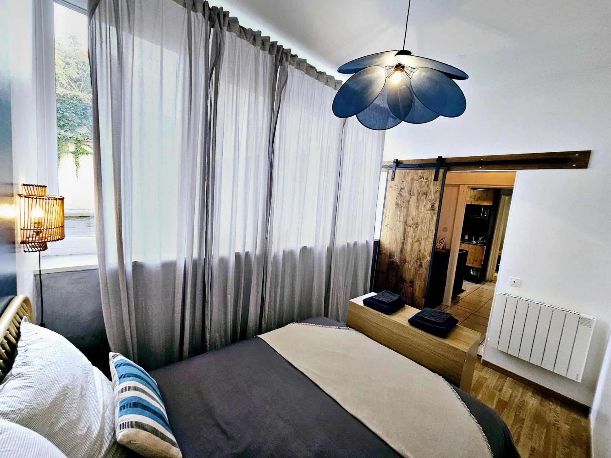 Refuge Urbain - Ideal Pro, Familles & Amis - Le Calme En Hypercentre - Wifi Haut Debit - Netflix - Machine A Laver - Gare, Cathedrale, Commerces, Restaurants & Transports En Commun A Moins De 10 Minutes A Pied Reims Kültér fotó