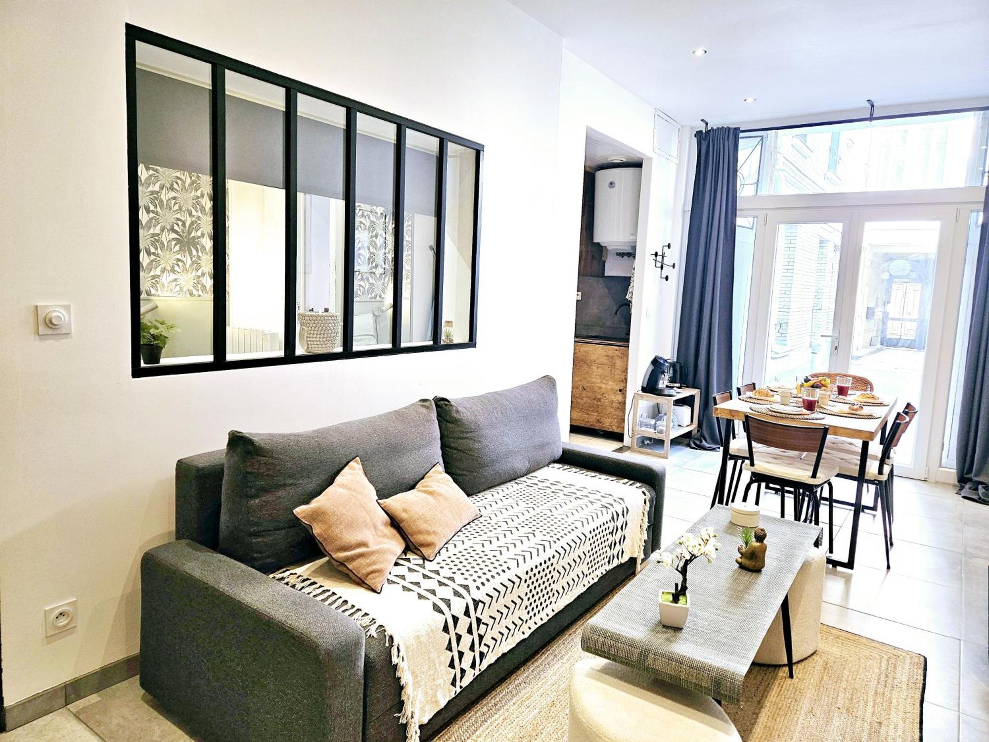 Refuge Urbain - Ideal Pro, Familles & Amis - Le Calme En Hypercentre - Wifi Haut Debit - Netflix - Machine A Laver - Gare, Cathedrale, Commerces, Restaurants & Transports En Commun A Moins De 10 Minutes A Pied Reims Kültér fotó